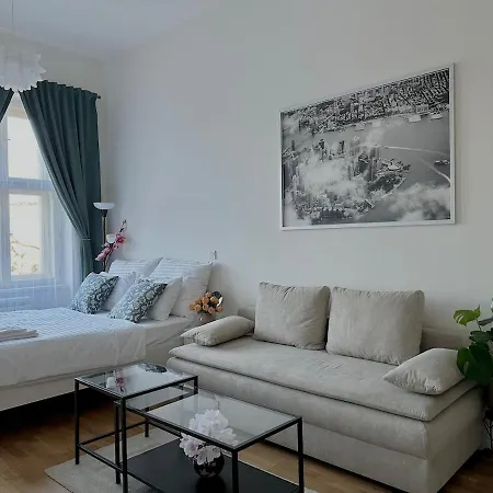 Cozy Apartment With A View Of The National Museum * פראג